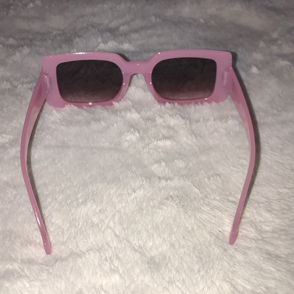 Rectangular Sunglasses - Picture 4 of 6